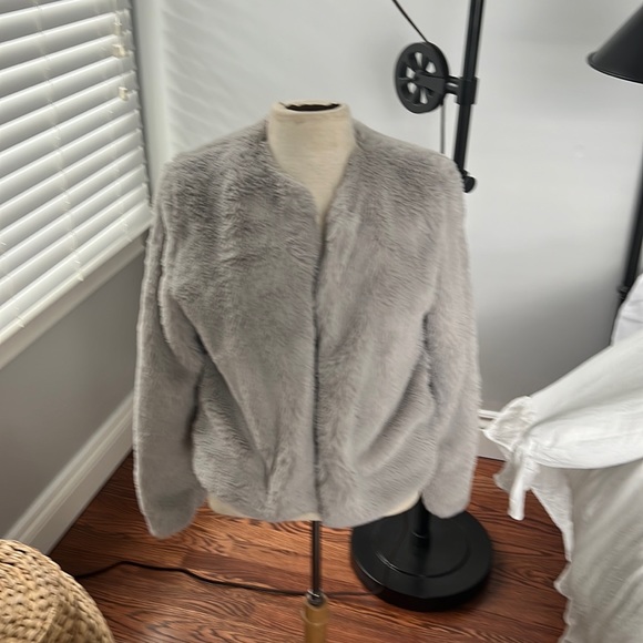 Wild fable gray faux fur jacket - Picture 1 of 3